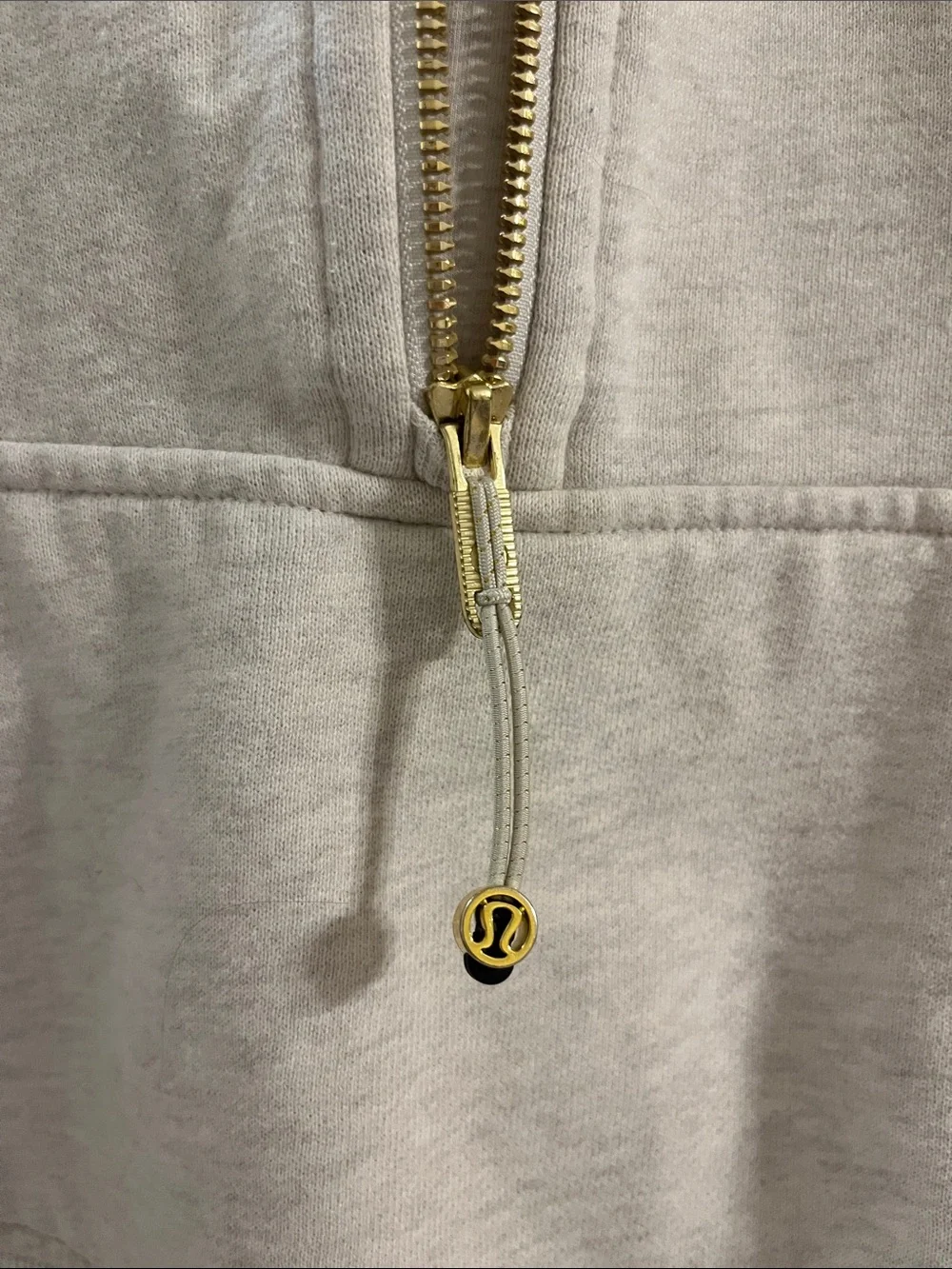 Lululemon Athletica Light Heather Grey Cropped Scuba w/ Gold Hardware